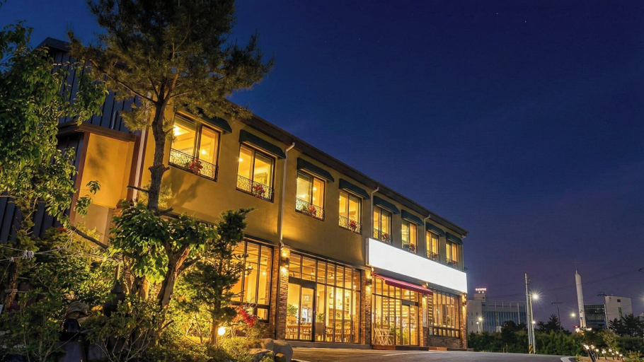Exterior & Views 2, Gangneung Raon Pension, Gangneung