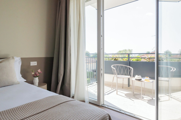 Room 5, The Circle by Rent All Como, Como
