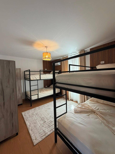 Room 4, Nook Tirana Hostel, Tiranës