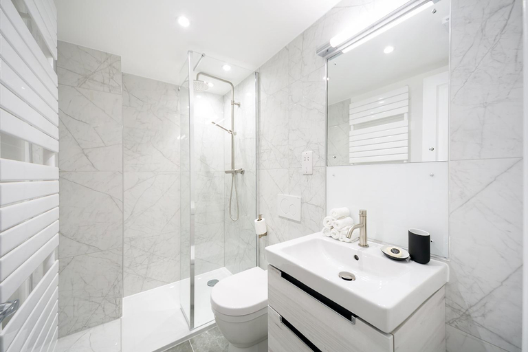 Bathroom 3, Urban Chic - Acre, London