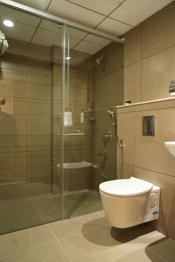 Bathroom 5, The Palm Vistara, Hyderabad