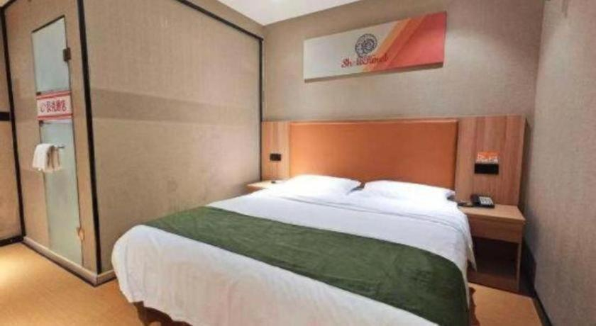 Bedroom 2, Shell Hotel Shnaghai Beiqiao Metro Station, Shanghai