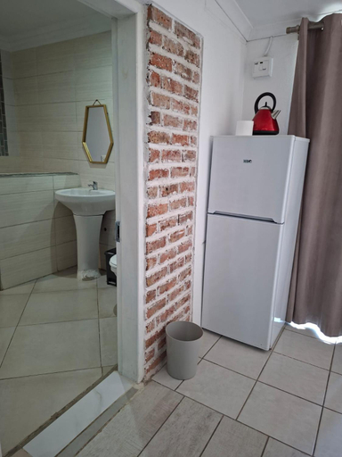 Bathroom 4, Mykasihome BnB