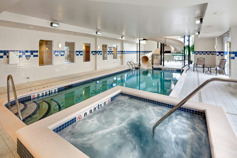 Sport & Beauty, Fairfield Inn and Suites by Marriott Toronto Brampton, Peel