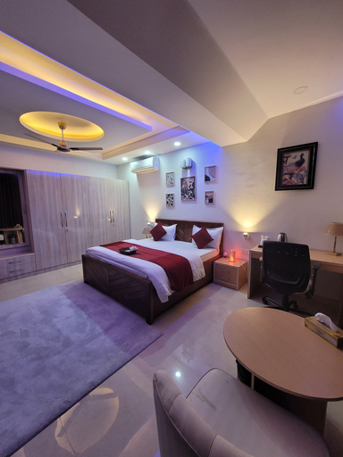 Room 4, Isaki Suites by Ivory Stays, Gurgaon