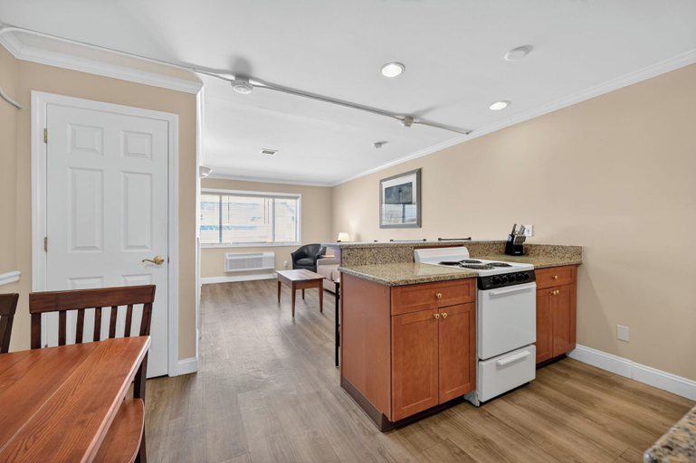 Private kitchen 4, Ocean Club at Atlantic Beach, Washington