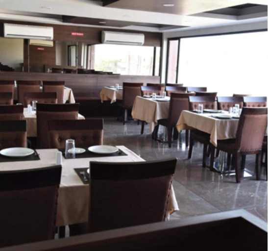 Food & Drinks 5, Hotel Comfort, Bharuch