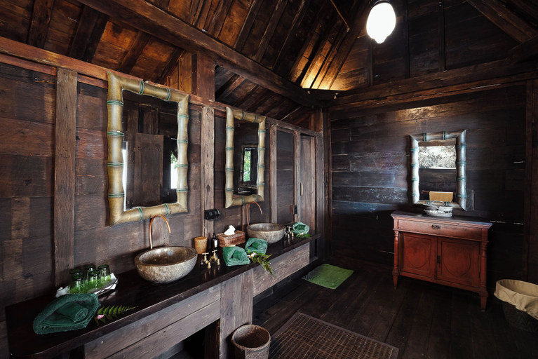 Bathroom 5, Ratua Private Island Resort, Canal - Fanafo