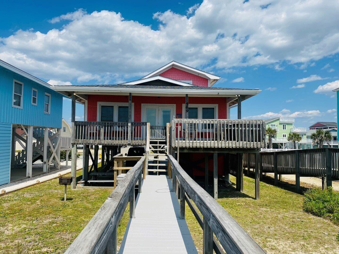 Primary image, 3/4 Time - 4 Br Home, Brunswick