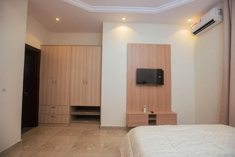 Room 5, Lenne Suites, AbujaMun