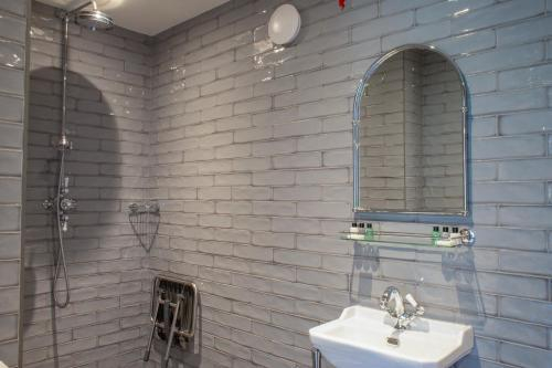 2, Bonnie Lodge by Broadford Hotel, Highland