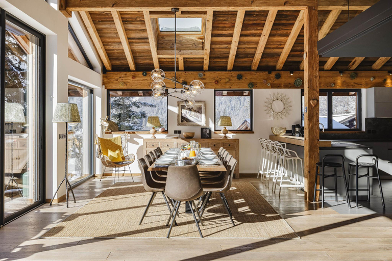 Food & Drinks 4, Chalet Black Squirrel, Haute-Savoie