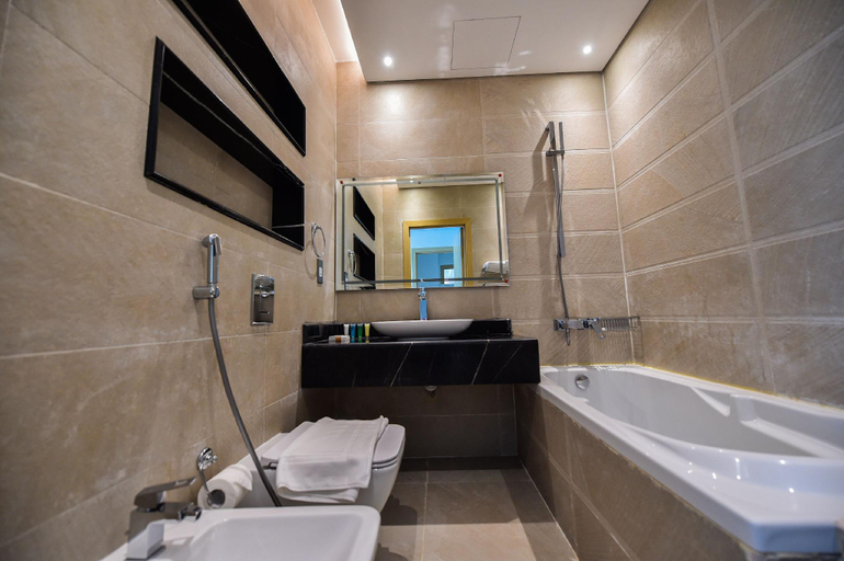 Bathroom 5, Water Front Hotel and Apartment, Lusail