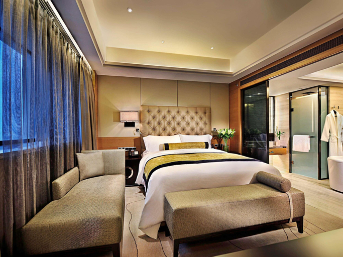 Bedroom 3, Enlux Hotel (Daming Lake Quan City Plaza), Jinan