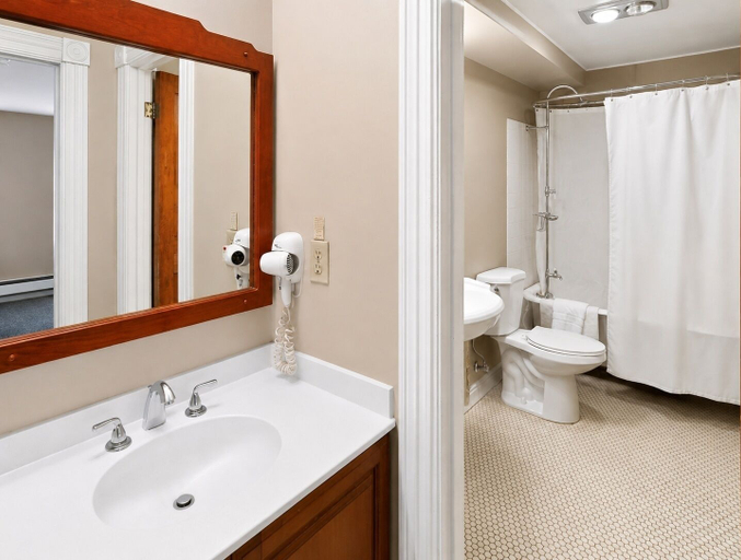 Bathroom 4, Park Hotel Condominiums, Summit
