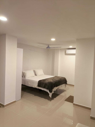 Room 1, HILSY SANJUANELO, Barranquilla