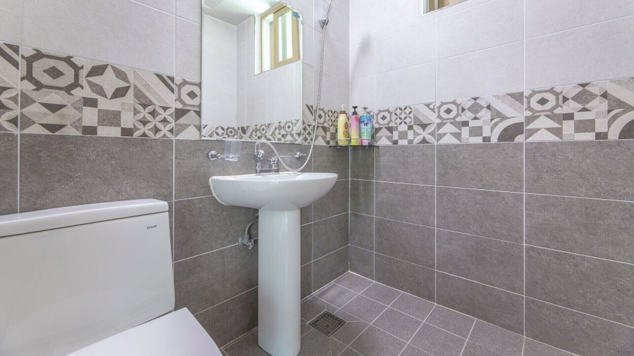 Bathroom 4, Samcheok Greenhyang Pension, Samcheok