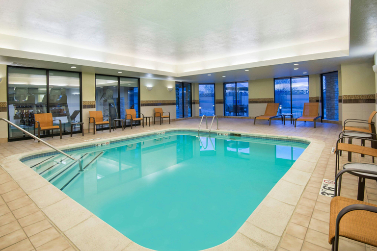 Sport & Beauty, Courtyard Springfield Airport, Greene