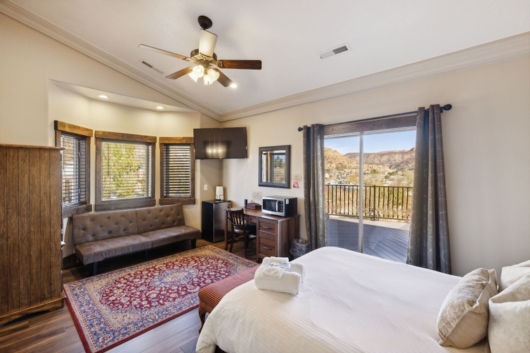 Bedroom 2, Zion Cliff Lodge, Mohave