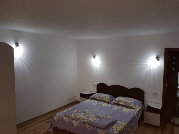 5, Casa DeLux, Livadia