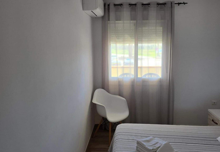 Room 4, 1 Bed Flat - Sleeps 2 - Parking - Wifi, Southampton
