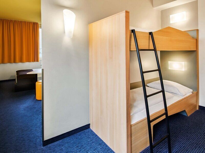 Bedroom 2, B&B Hotel Frankfurt-Hbf, Frankfurt am Main