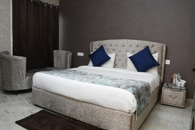 Room 2, Rajaji Forest Castle - RFC by Rosalie, Garhwal
