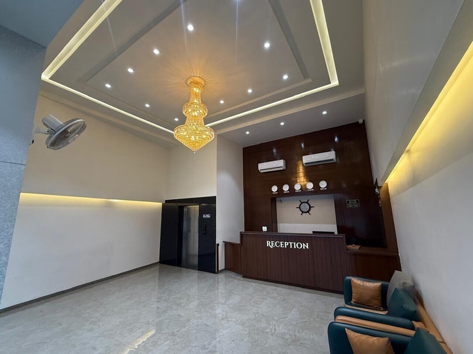 Lobby 4, Hotel Skyboat Inn, Nashik