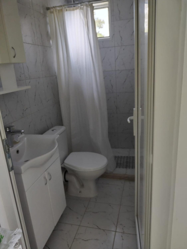 Bathroom 2, Fenix Vinci, Golubac