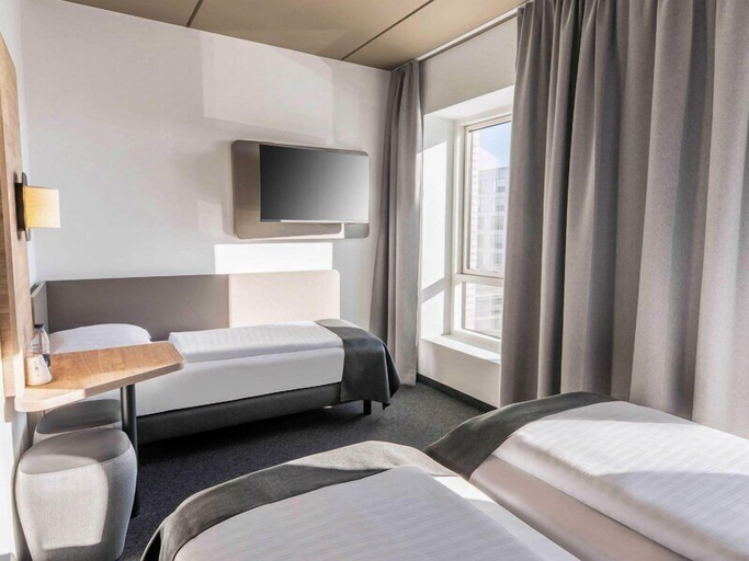 Bedroom 4, B&B HOTEL Gießen-City, Gießen
