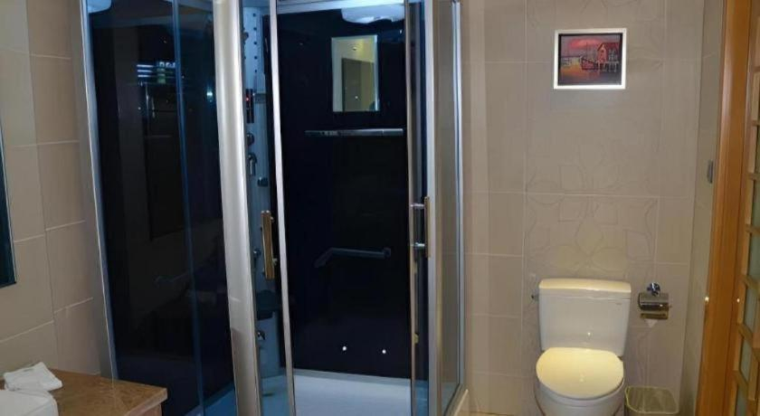 Bathroom 4, San Jiang Grand Hotel, Vientiane