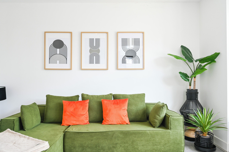 Living area 4, Emerald Garden Suite - Wifi Parking Garden Sleep 2, London