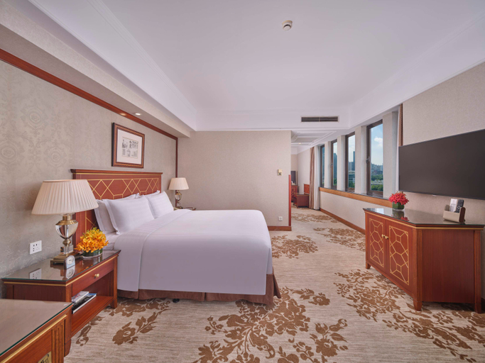 Bedroom, Shanghai International Hotel, Shanghai