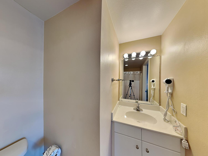 Bathroom 4, Shores of Panama, Bay