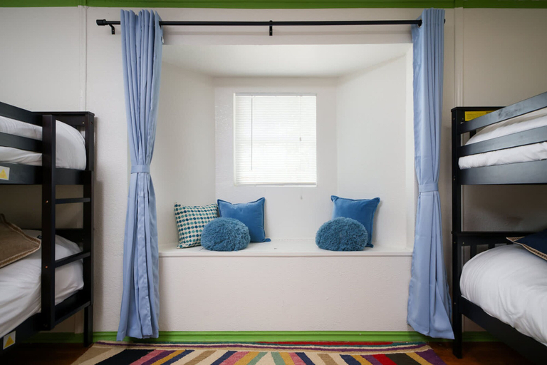 Room 4, Starcrest 4 Br Haven Pool Hot Tub Putt Putt Arcade, Bexar