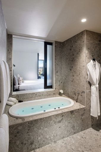 Bathroom 4, Majestic M Suites, Adelaide