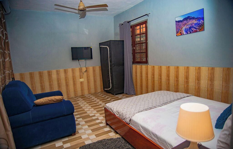 Room 2, LE MIA KD LODGE, Shama Ahanta East