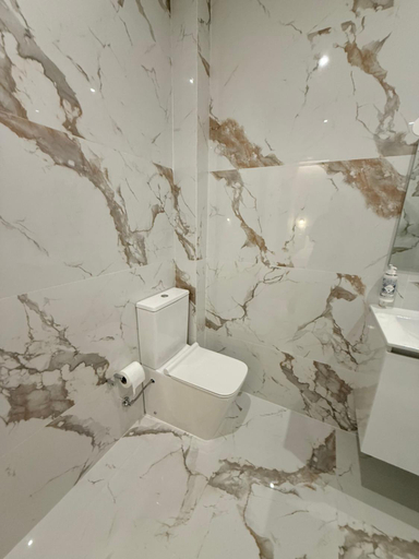 Bathroom 5, Residencia LIS B&B and Parking, Porto