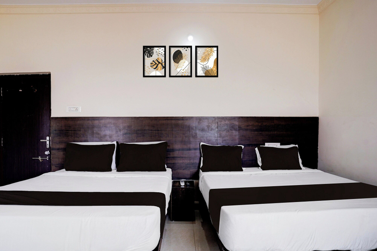 Room 5, Collection O Sunset Point PB Road, Dharwad