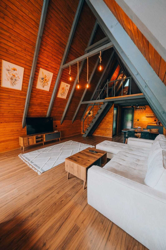 Living area 2, Maya Sapanca Bungalow