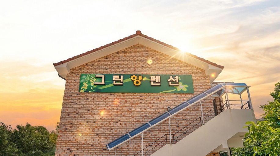 Exterior & Views 2, Samcheok Greenhyang Pension, Samcheok