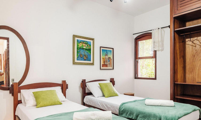 Room 5, Seaside View House, 10 min From the Beach Pev025, Ubatuba
