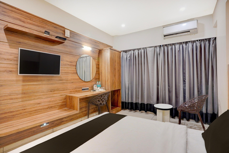 Room 2, Deluxe Silver Key Hotel, Bangalore