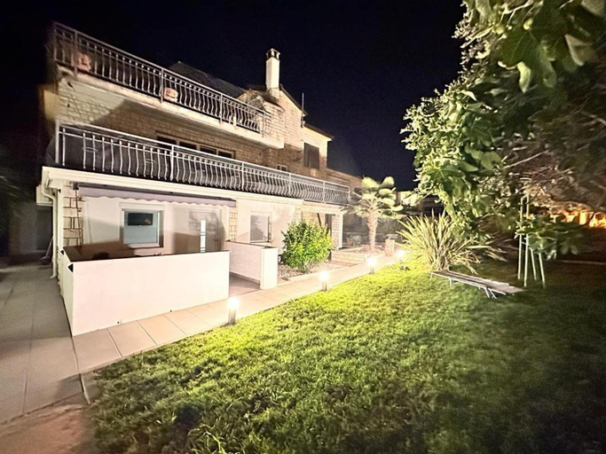 Exterior 3, Apartments Casa Zanoff, Umag
