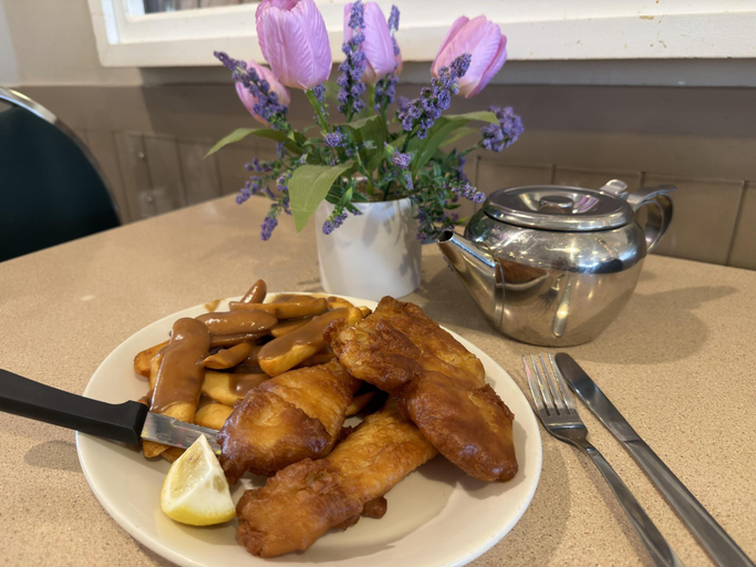 Food & Drinks 5, Coast Whitecourt Hotel, Division No. 13