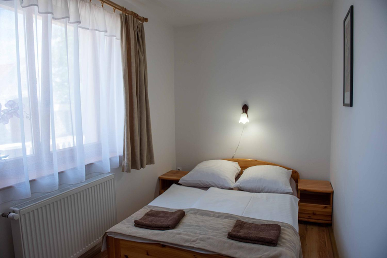 5, Anna Vendeghaz Tarcal, Tokaji