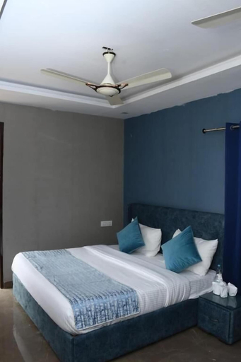 Room 4, Rajaji Forest Castle - RFC by Rosalie, Garhwal