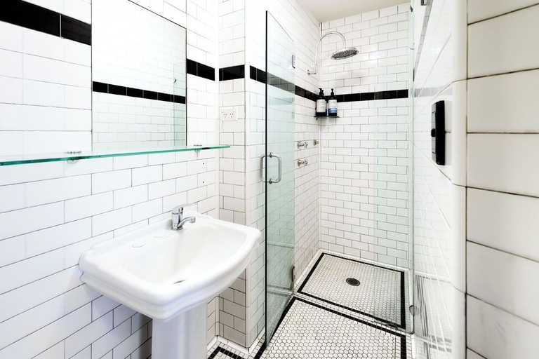 Bathroom 4, Darlo Bar Darlinghurst, Sydney