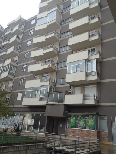 Entrance 3, Apartment guest Korce, Korçës