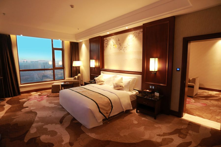Bedroom 2, Phoenix International Hotel, Chaoyang